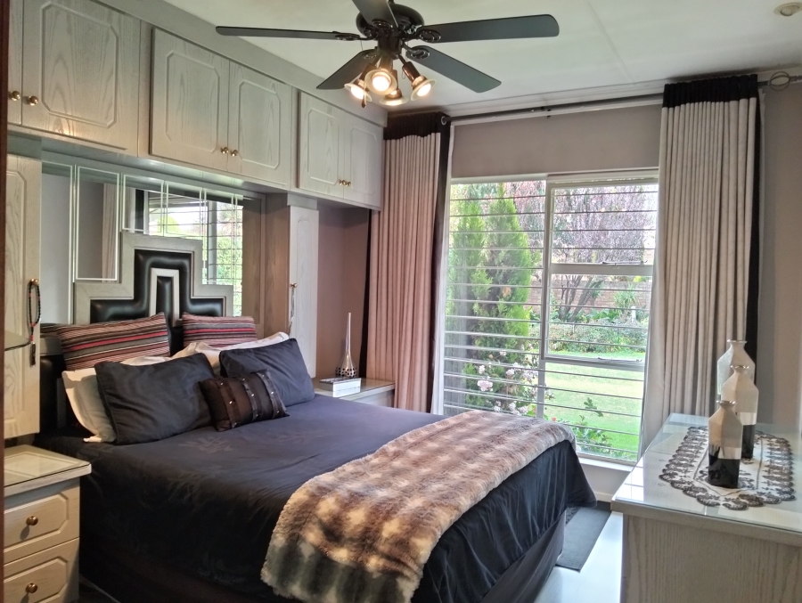 4 Bedroom Property for Sale in Van Der Hoff Park North West
